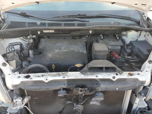 Photo 12 from auction – 2015 TOYOTA SIENNA LE with VIN 5TDKK3DC3FS564806