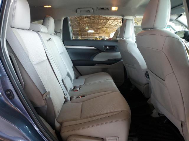 Photo 11 from auction – 2016 TOYOTA HIGHLANDER with VIN 5TDBKRFH5GS320748