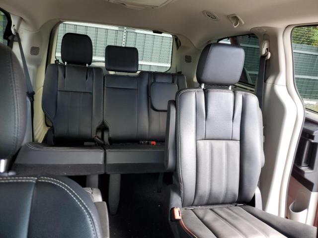 Photo 10 from auction – 2015 CHRYSLER TOWN & COU with VIN 2C4RC1BG2FR596287