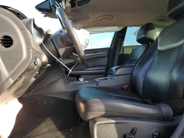 Photo 7 from auction – 2015 CHRYSLER 300 LIMITE with VIN 2C3CCAAG3FH828865