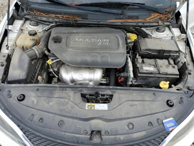 Photo 11 from auction – 2015 CHRYSLER 200 LIMITE with VIN 1C3CCCAB0FN597172