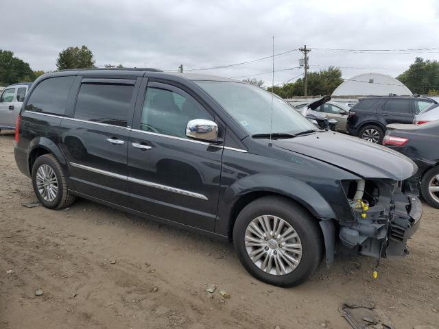 Photo 4 from auction – 2013 CHRYSLER TOWN & COU with VIN 2C4RC1CG7DR647567