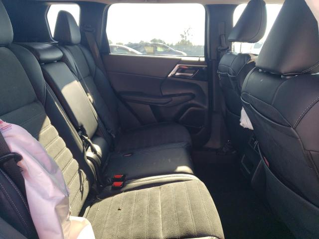 Photo 11 from auction – 2024 MITSUBISHI OUTLANDER with VIN JA4J4VA82RZ023714