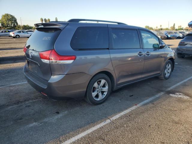 Photo 3 from auction – 2011 TOYOTA SIENNA LE with VIN 5TDKK3DC7BS015605