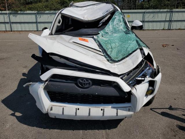 Photo 5 from auction – 2017 TOYOTA 4RUNNER SR with VIN JTEBU5JRXH5465144