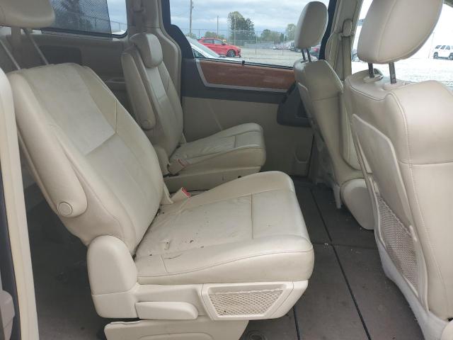Photo 11 from auction – 2010 CHRYSLER TOWN & COU with VIN 2A4RR6DX6AR141812