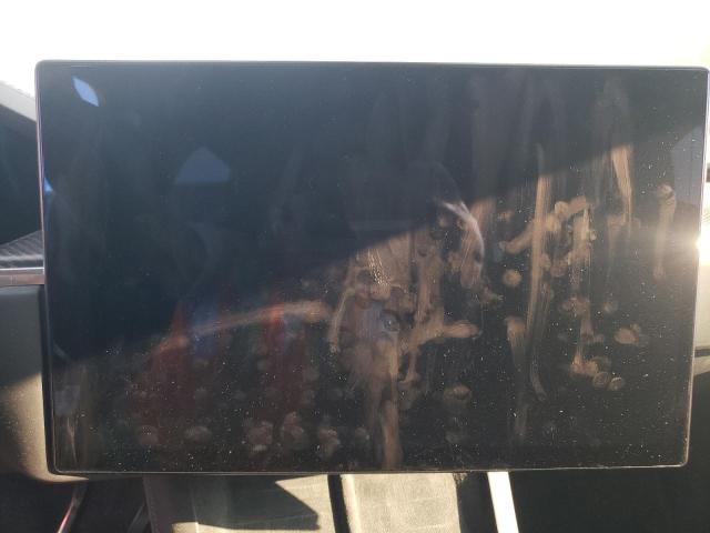 Photo 9 from auction – 2022 TESLA MODEL X with VIN 7SAXCBE69NF342296
