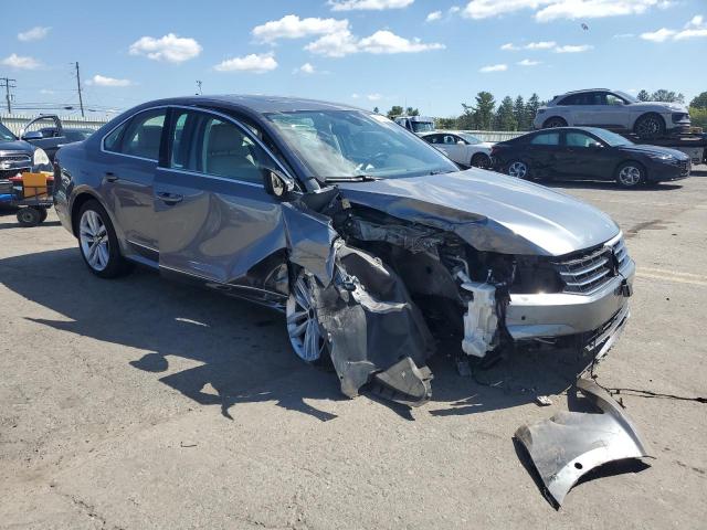 Photo 4 from auction – 2017 VOLKSWAGEN PASSAT SEL with VIN 1VWCT7A32HC068751