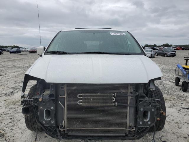 Photo 5 from auction – 2014 CHRYSLER TOWN & COU with VIN 2C4RC1BG2ER269404