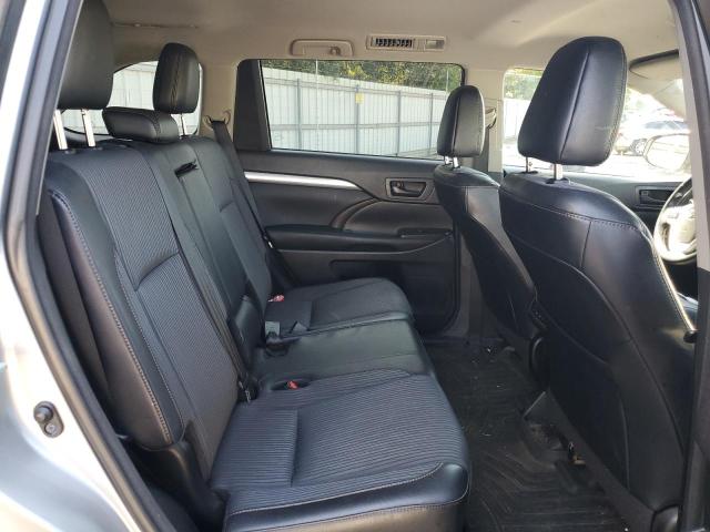 Photo 11 from auction – 2016 TOYOTA HIGHLANDER with VIN 5TDZKRFHXGS154810