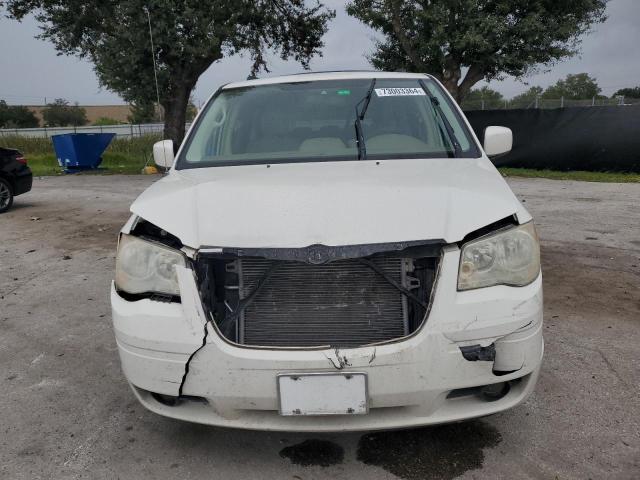 Photo 5 from auction – 2009 CHRYSLER TOWN & COU with VIN 2A8HR54129R654003