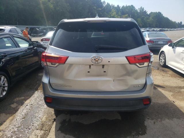 Photo 6 from auction – 2018 TOYOTA HIGHLANDER with VIN 5TDKZRFH6JS535610