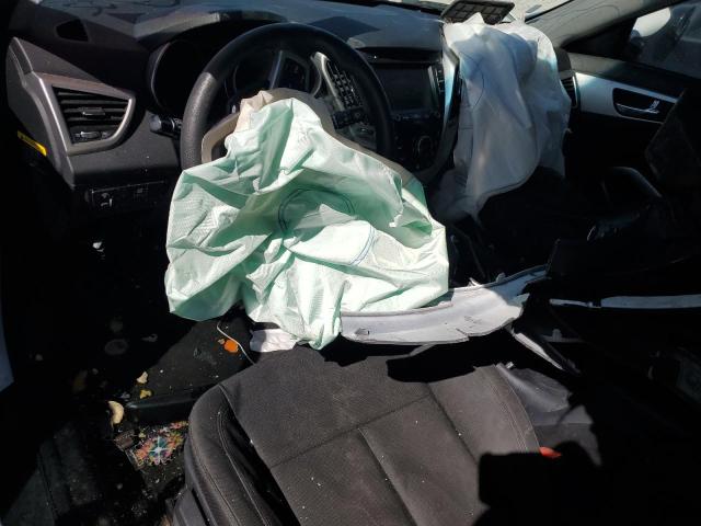 Photo 8 from auction – 2015 HYUNDAI VELOSTER with VIN KMHTC6ADXFU227833
