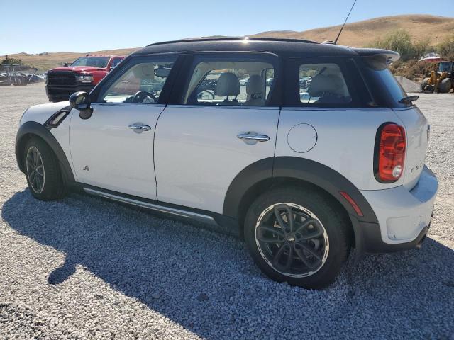 Photo 2 from auction – 2015 MINI COOPER S C with VIN WMWZC5C58FWP48310