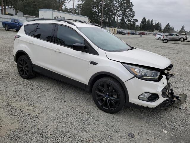 Photo 4 from auction – 2018 FORD ESCAPE SE with VIN 1FMCU9GD3JUB15051