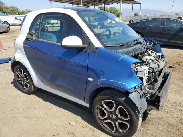 Photo 4 from auction – 2016 SMART FORTWO with VIN WMEFJ5DA7GK063300