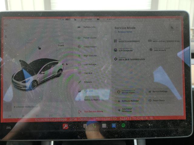 Photo 9 from auction – 2018 TESLA MODEL 3 with VIN 5YJ3E1EB0JF088999