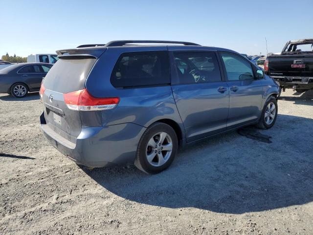 Photo 3 from auction – 2013 TOYOTA SIENNA LE with VIN 5TDKK3DC3DS361587
