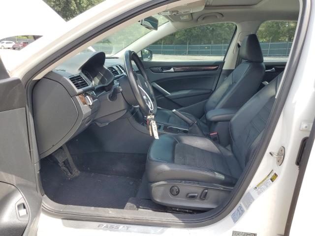 Photo 7 from auction – 2015 VOLKSWAGEN PASSAT SEL with VIN 1VWCV7A30FC104489