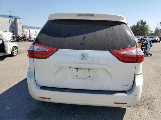 Photo 6 from auction – 2016 TOYOTA SIENNA XLE with VIN 5TDYK3DC2GS748274