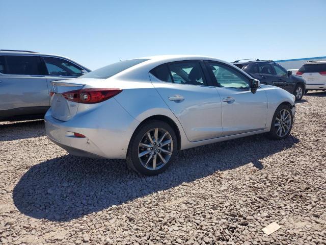 Photo 3 from auction – 2018 MAZDA 3 TOURING with VIN 3MZBN1V33JM199012