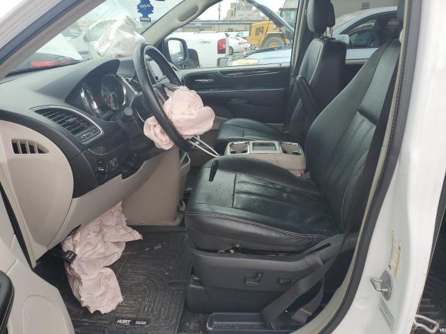 Photo 7 from auction – 2015 CHRYSLER TOWN & COU with VIN 2C4RC1BG8FR717825