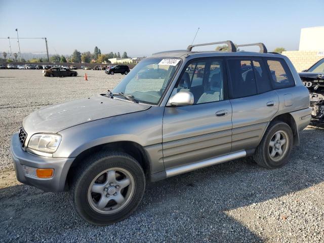 TOYOTA RAV4 2000 with VIN JT3GP10V0Y7066258 - Photo from auction