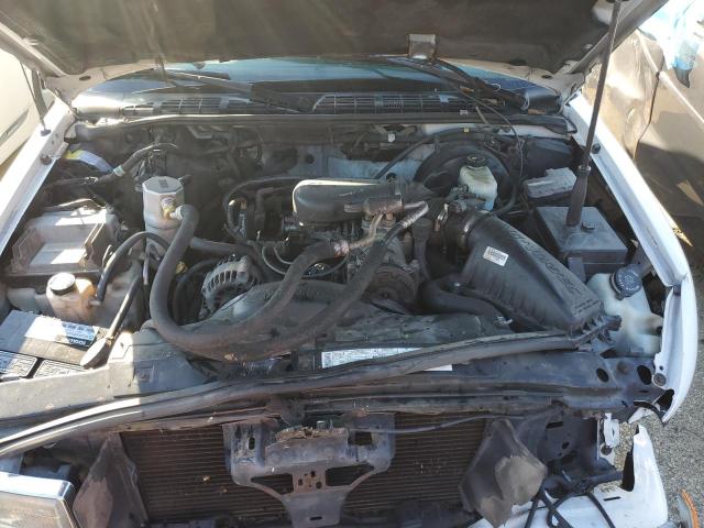 Photo 12 from auction – 2001 CHEVROLET BLAZER with VIN 1GNCS18W81K145158