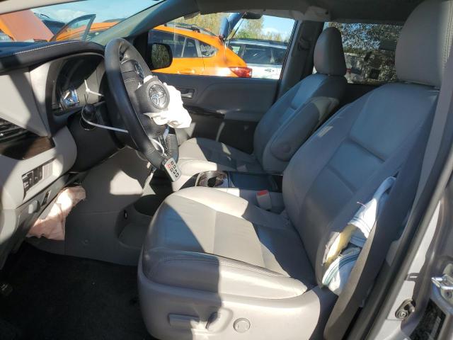 Photo 7 from auction – 2017 TOYOTA SIENNA XLE with VIN 5TDDZ3DC8HS182603