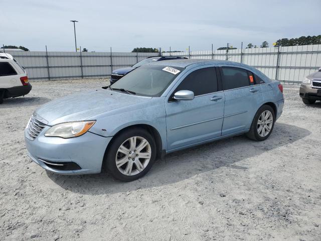 CHRYSLER 200 TOURIN 2013 con VIN 1C3CCBBB8DN656605 - Foto de la subasta