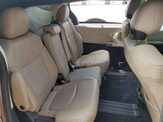 Photo 11 from auction – 2021 TOYOTA SIENNA XLE with VIN 5TDYRKEC8MS024394