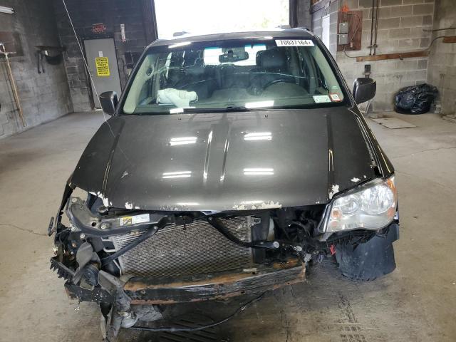 Photo 5 from auction – 2016 CHRYSLER TOWN & COU with VIN 2C4RC1BGXGR173488