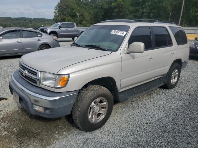 TOYOTA 4RUNNER SR 2000 with VIN JT3GN86R0Y0169374 - Photo from auction