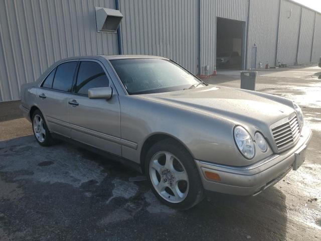 Photo 4 from auction – 1998 MERCEDES-BENZ E 320 with VIN WDBJF65F2WA605125