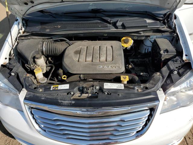Photo 12 from auction – 2016 CHRYSLER TOWN & COU with VIN 2C4RC1CG2GR133047