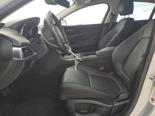 Photo 7 from auction – 2018 JAGUAR XE with VIN SAJAR4FX3JCP37426