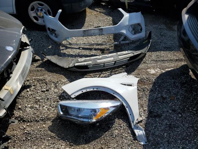 Photo 12 from auction – 2019 FORD ESCAPE SE with VIN 1FMCU9GD3KUC06726