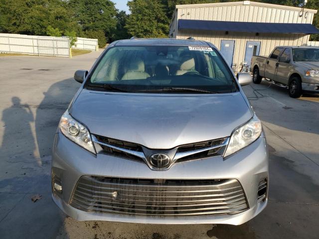 Photo 5 from auction – 2018 TOYOTA SIENNA XLE with VIN 5TDYZ3DC3JS907404