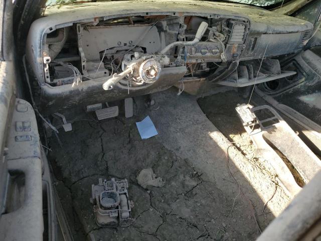 Photo 8 from auction – 2002 CHEVROLET SILVERADO with VIN 1GCEC14V72Z194209