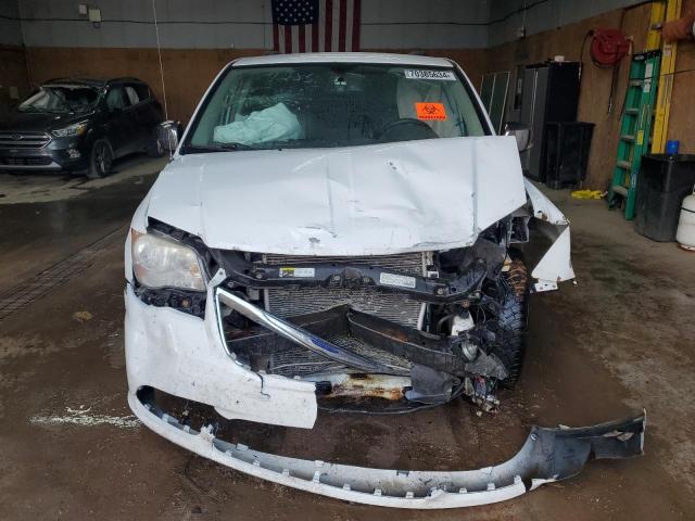 Photo 5 from auction – 2014 CHRYSLER TOWN & COU with VIN 2C4RC1CG1ER164285