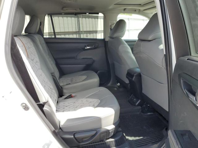 Photo 11 from auction – 2022 TOYOTA HIGHLANDER with VIN 5TDABRCH7NS549624