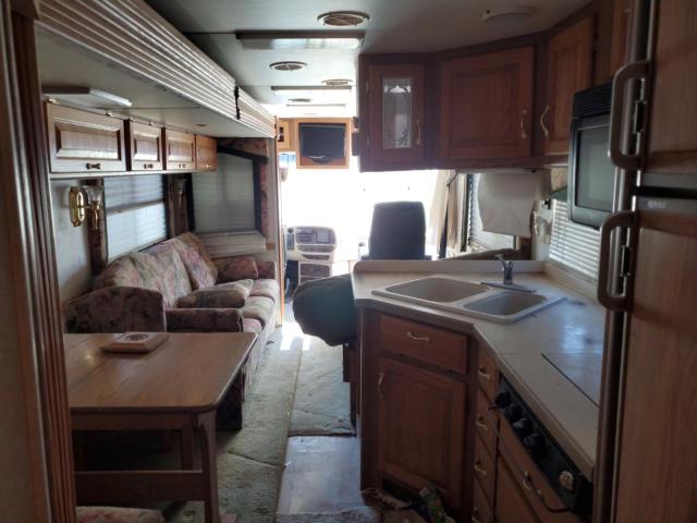 Photo 5 from auction – 2000 FREIGHTLINER CHASSIS X with VIN 4UZ6XJCA5YCG76775