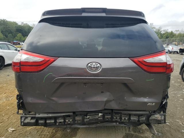 Photo 6 from auction – 2018 TOYOTA SIENNA XLE with VIN 5TDYZ3DC0JS935094