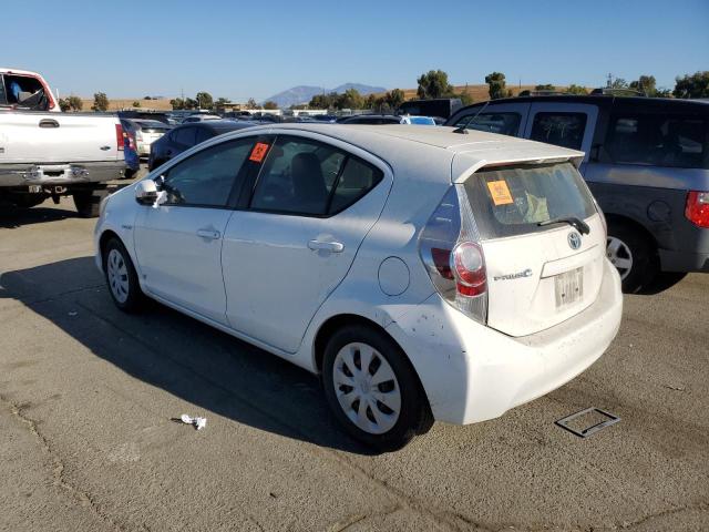 Photo 2 from auction – 2012 TOYOTA PRIUS C with VIN JTDKDTB33C1026953