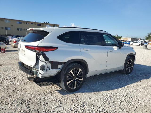Photo 3 from auction – 2022 TOYOTA HIGHLANDER with VIN 5TDLZRAH6NS095132