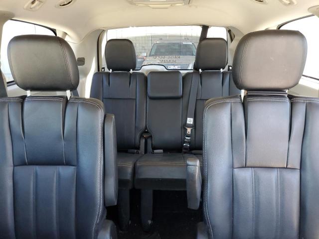 Photo 10 from auction – 2015 CHRYSLER TOWN & COU with VIN 2C4RC1BG9FR720667