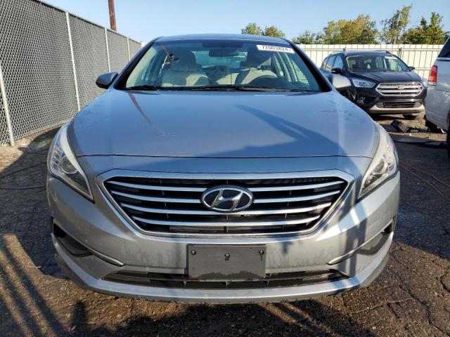 Photo 5 from auction – 2017 HYUNDAI SONATA SE with VIN 5NPE24AF5HH471716