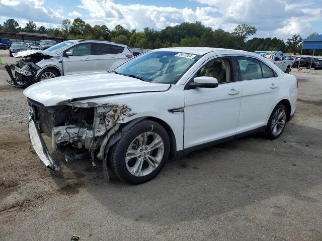 FORD TAURUS SEL 2016 with VIN 1FAHP2E80GG113477 - Photo from auction