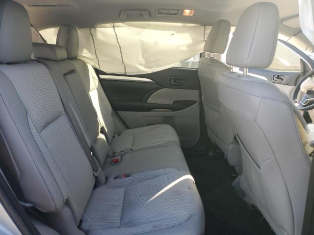 Photo 11 from auction – 2018 TOYOTA HIGHLANDER with VIN 5TDZZRFH4JS237068