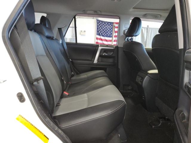 Photo 11 from auction – 2017 TOYOTA 4RUNNER SR with VIN JTEBU5JRXH5439109